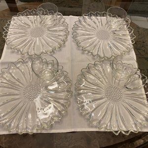 Vintage Hazel-Atlas "Daisy" Snack Plates & Cups (Set of 4 plates & 4 cups)